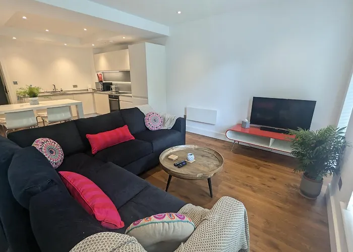 Luxury Harrogate City Centre Apartment With Free Parking