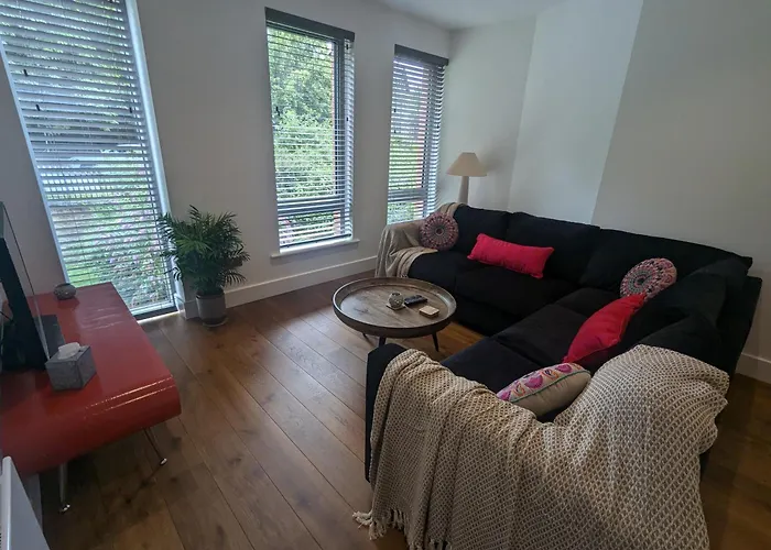Luxury Harrogate City Centre Apartment With Free Parking